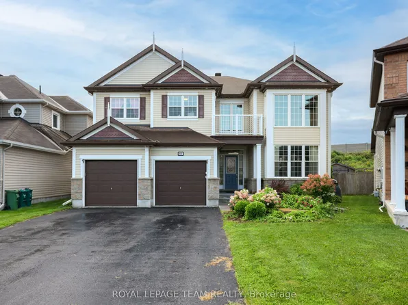 622 Anjana Cir, Ottawa, ON K2J 0E1