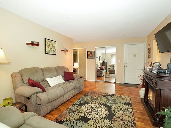 5th image of 338 Lakeland Ave APT 6C