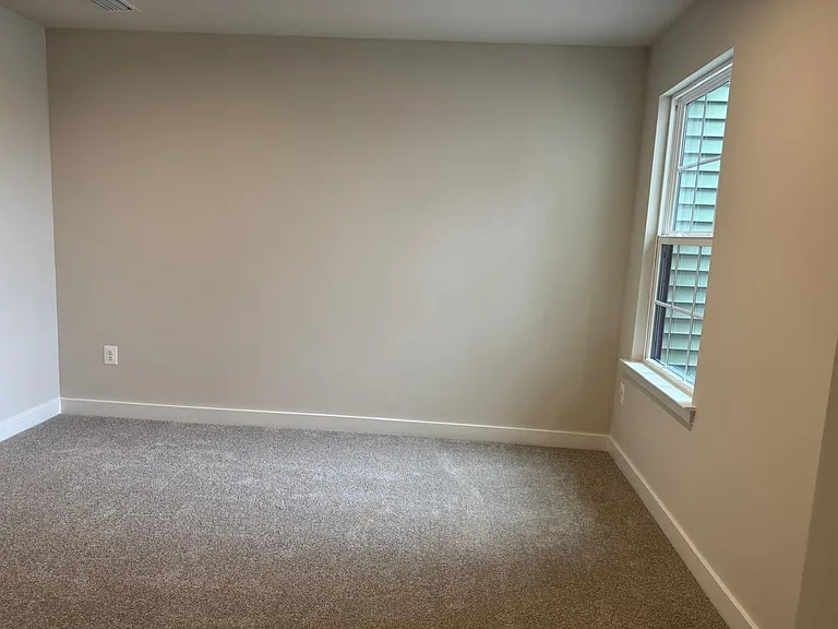 250 E Main St — Photo 26