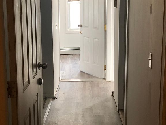 2nd image of 128 Cortlandt St APT 2