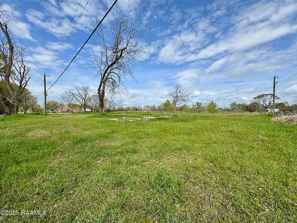 2nd image of 107 Parklane Rd