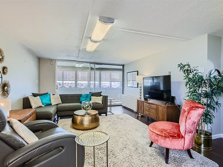 1155 Ash St #1108 — Photo 8