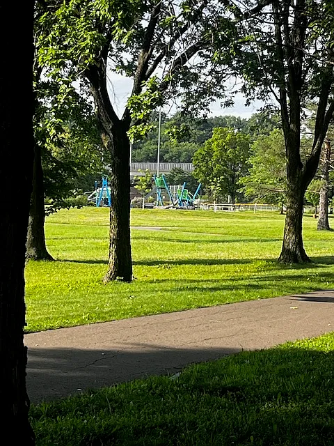 2 bed, 930 sqft, $1,550 — Photo 4
