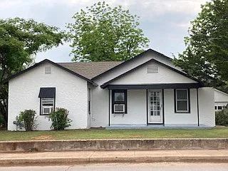 204 N. Fretz - 1 — Photo 3