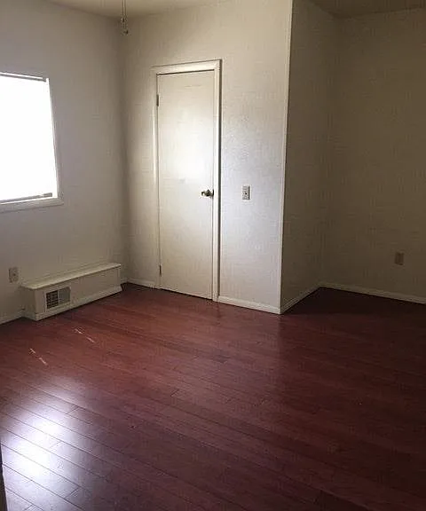 104 S Higgins Ave — Photo 2