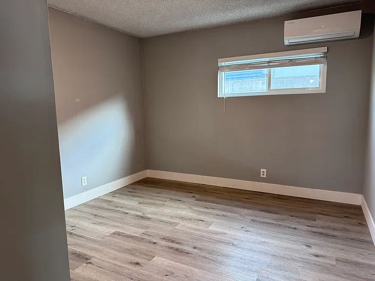 515 N Moore Ave #1/2 — Photo 15