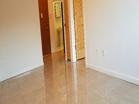 5th image of 25-31 Broad Way #4E