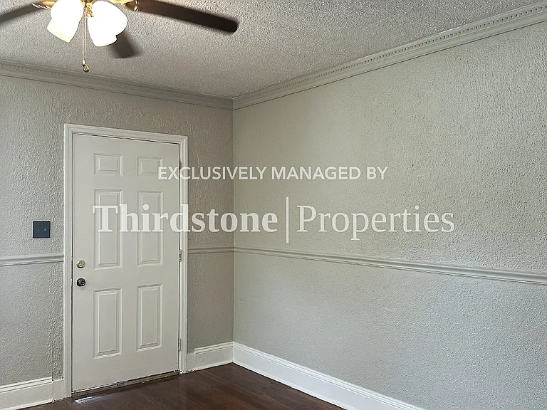 961 Dorchester St — Photo 2