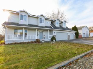 10415 S 952nd Pr SE, Kennewick, WA 99338