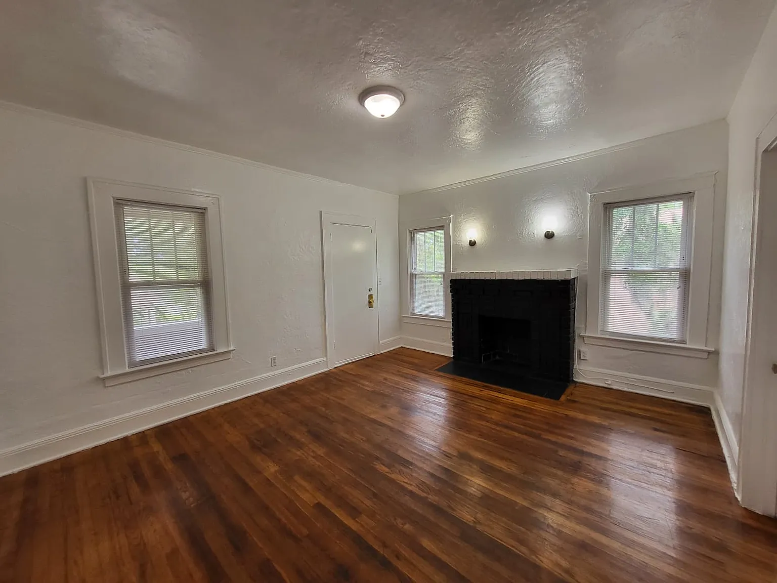 4550 Notter Ave — Photo 3