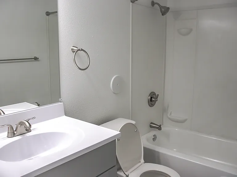 The Residences at Bella Vista — Photo 12