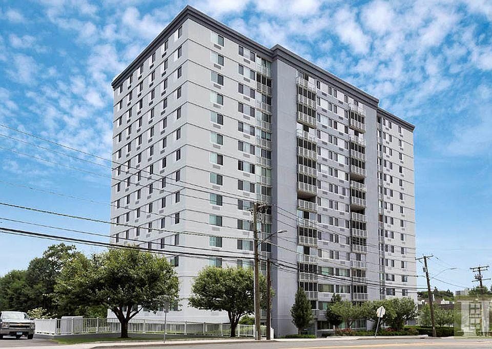 1st image of 1 Strawberry Hill Ave APT 3C
