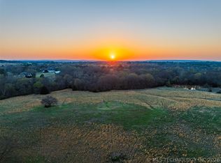 3 S Mission Ln, Okmulgee, OK 74447