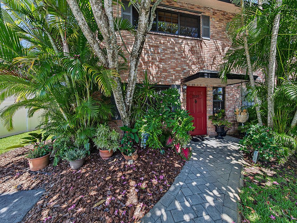 1st image of 2130 NE 9th Avenue