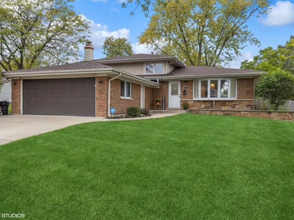 8516 W 89th St, Hickory Hills, IL 60457