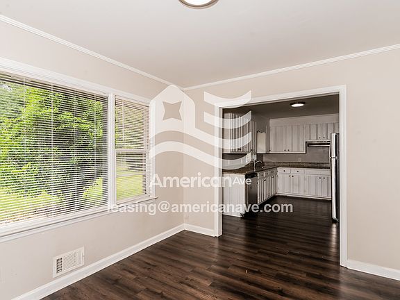 771466_003_living_room_4.jpg