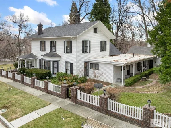 707 W Robinson St, Carson City, NV 89703