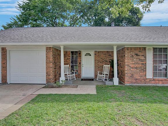 5th image of 1923 Lazy Creek Ln