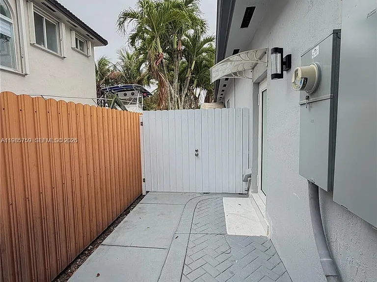 16242 SW 42nd Ter #0 — Photo 3