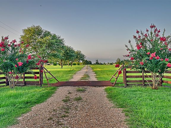 5th image of 8351 Highway 290 W