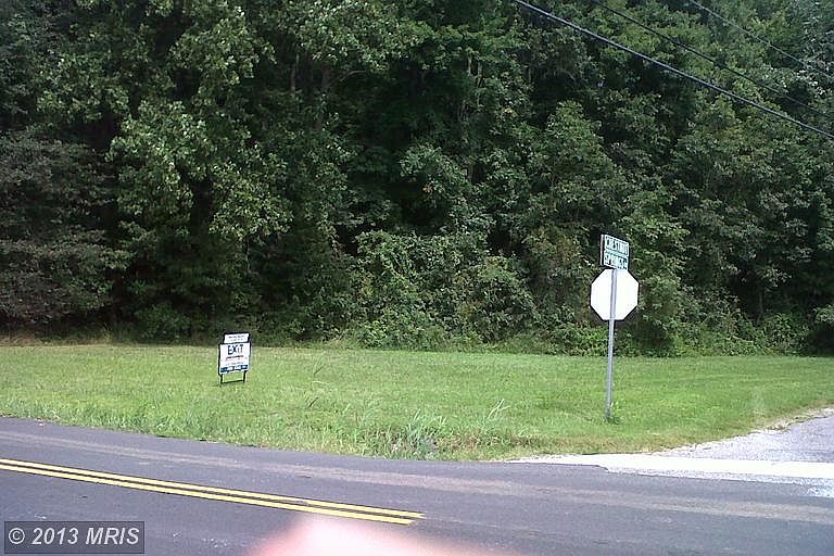 2nd image of 359 Chestnut Springs Rd