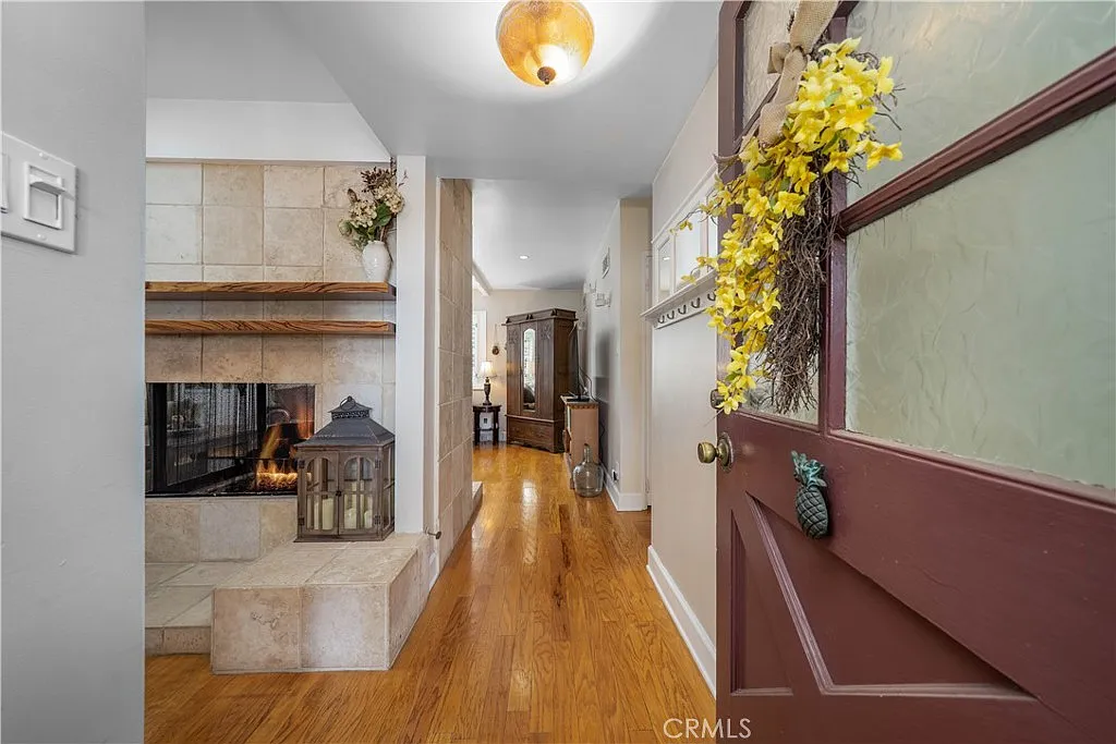 3 bed, 1830 sqft, $6,000 — Photo 3