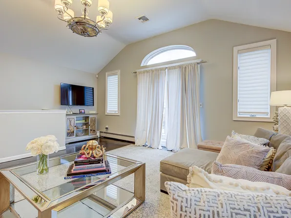 161 Beach 128th Street image 5 of 38