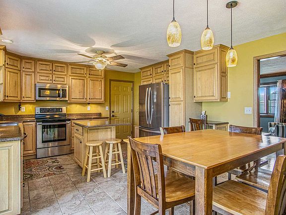4th image of 10595 Brookston Dr E