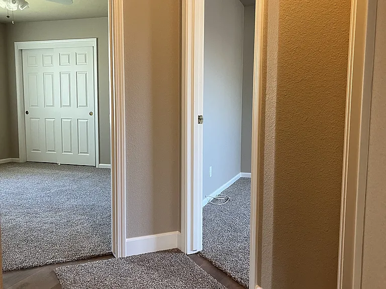 2119 Acacia Ave — Photo 5