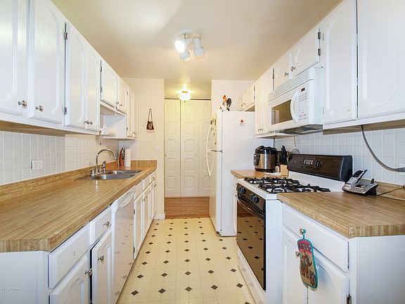 5th image of 2201 S Grace St APT 306