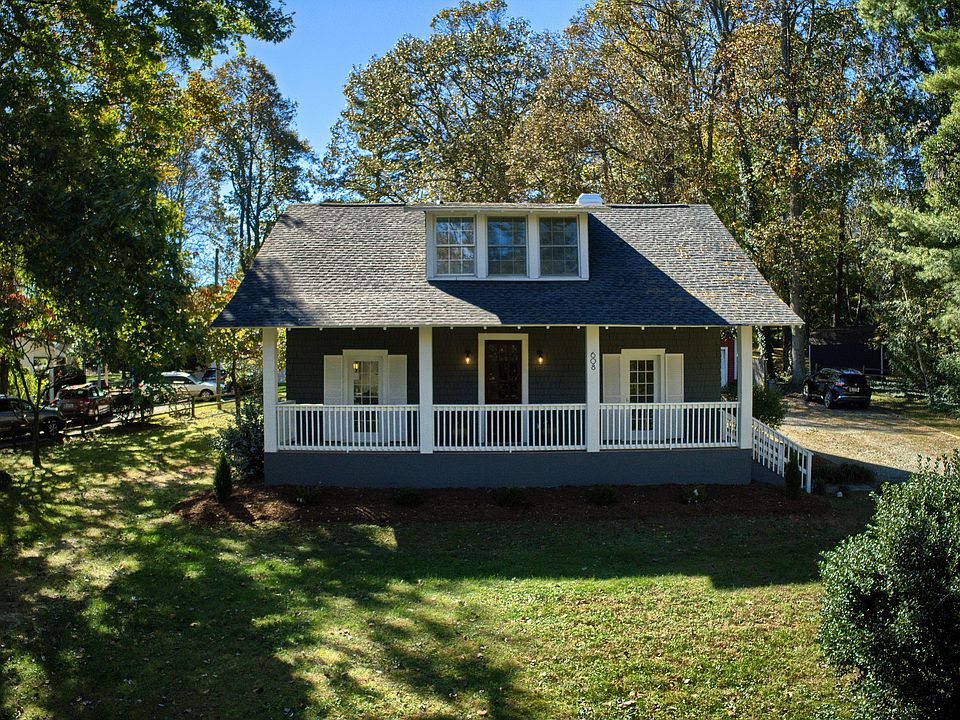 1st image of 608 Canal Dr