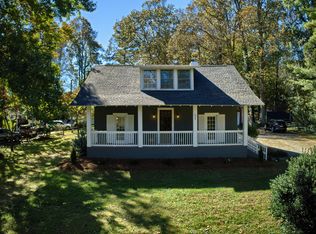 608 Canal Dr, Laurel Park, NC 28739