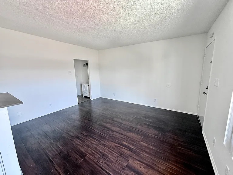 11959 Runnymede St #19 — Photo 3