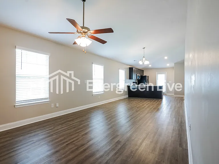 3008 Village Ridge Dr — Photo 4