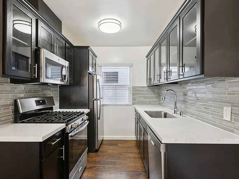 435 W. Regent St — Photo 7