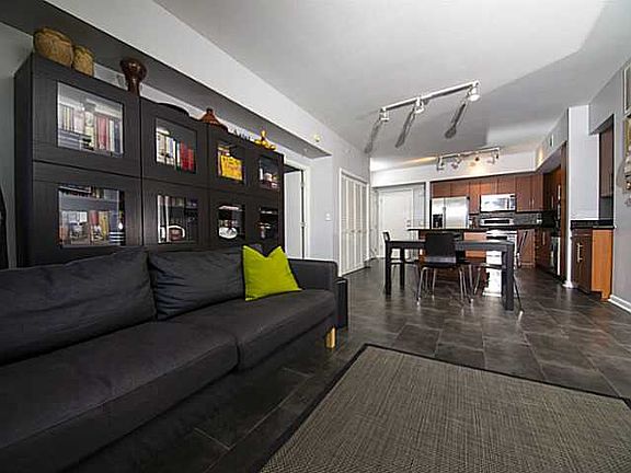 Living area back to kitchen