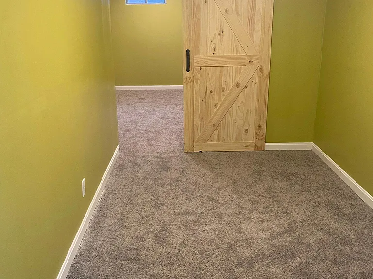 6406 Amber Ct — Photo 32