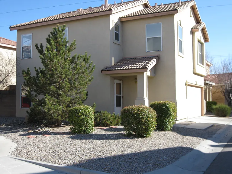 4260 Altura Mesa Ln NE — Photo 2