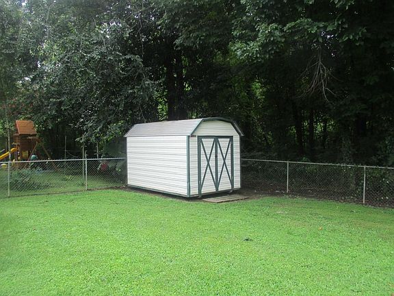 Storage building