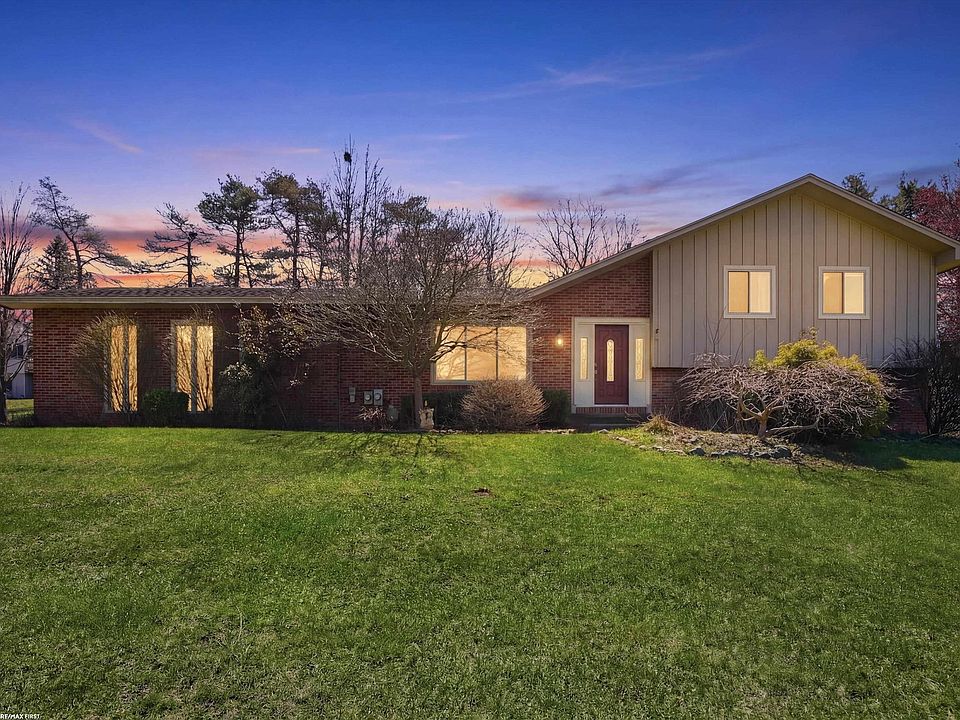 1st image of 85 Whims Ln