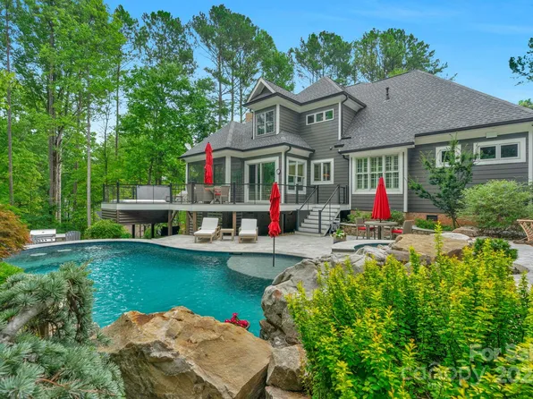 4211 Ash Hollow Ln, Denver, NC 28037