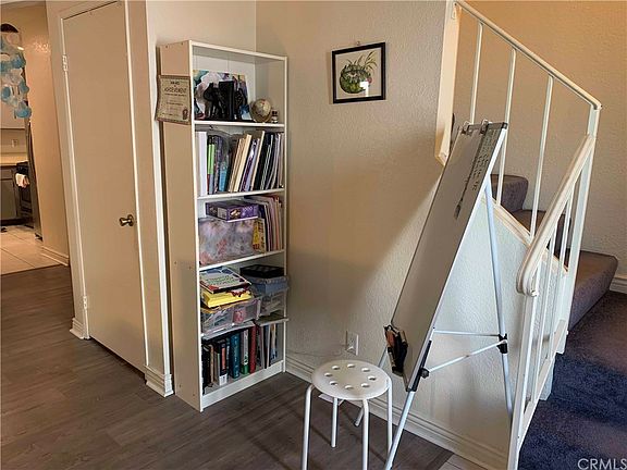 4th image of 920 Golden Springs Dr Unit B