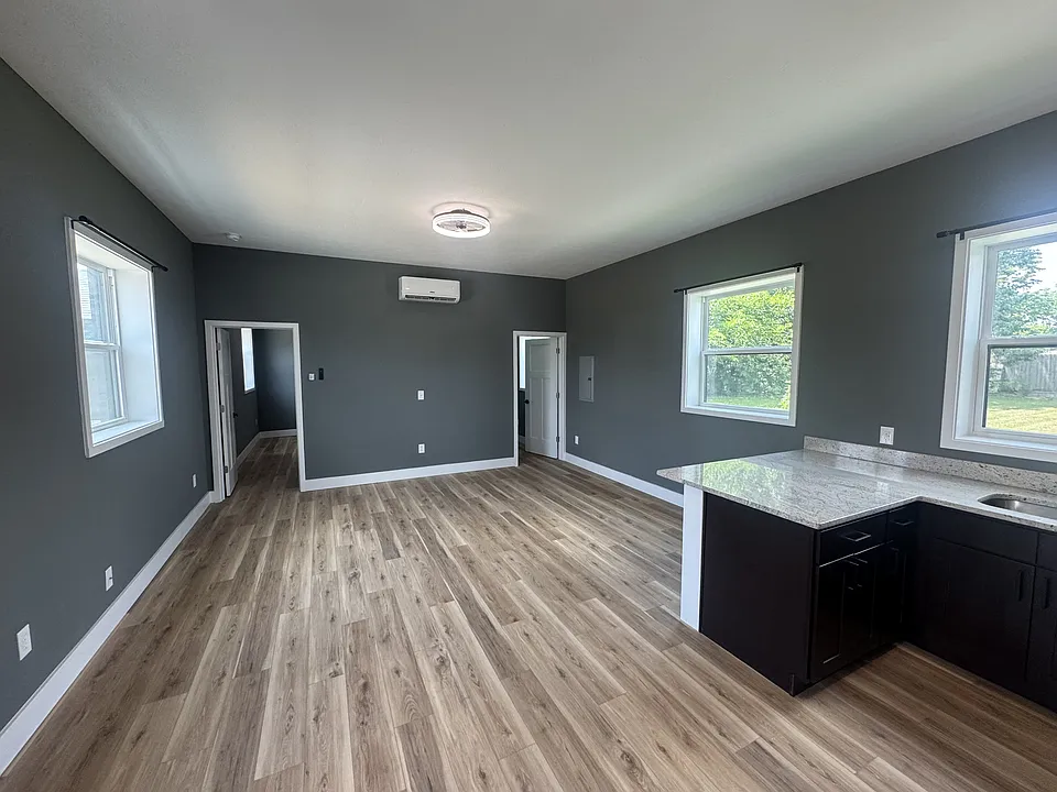 1349 S B St #3