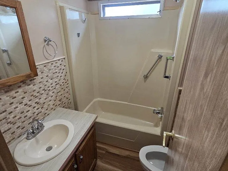 4001 W Silver Springs Blvd — Photo 4