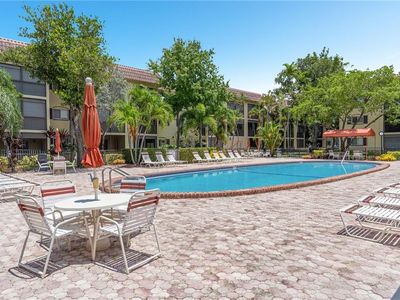 255 S Cypress Rd #307, Pompano Beach, FL, 33060
