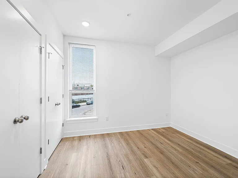 4324 Lancaster Ave — Photo 50