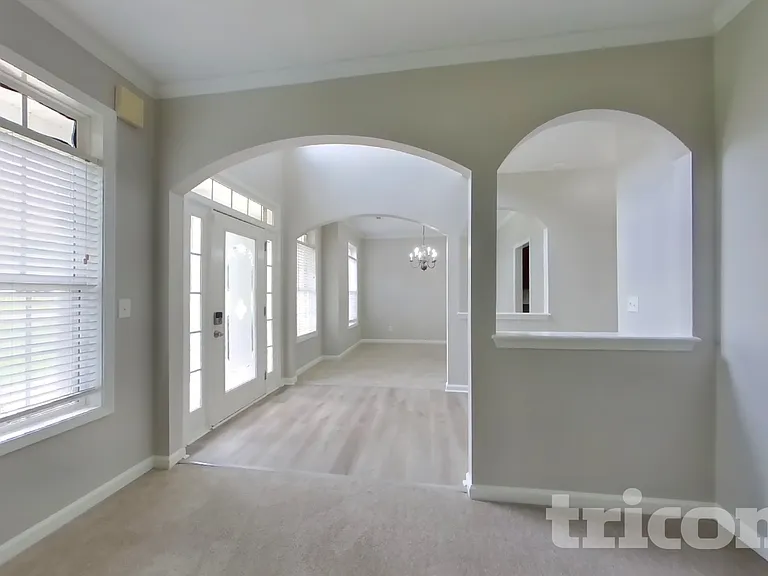585 Chastleton Dr — Photo 21