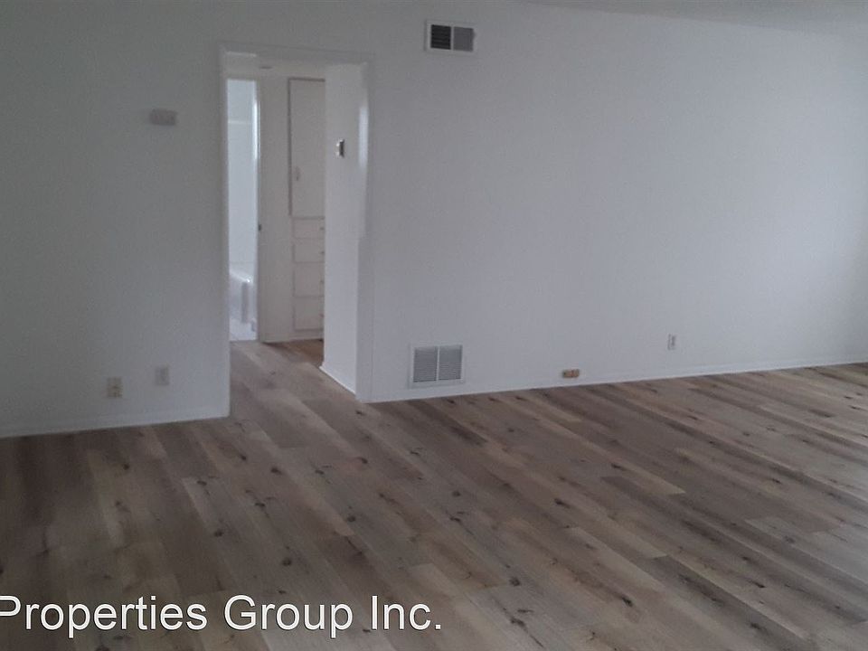 1st image of 1935 Cloverfield Blvd APT 11