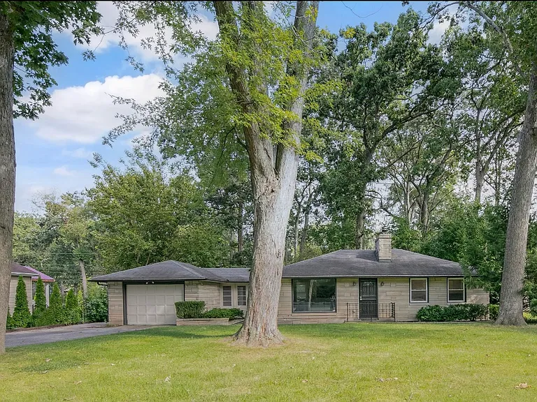 1819 Corby Blvd — Photo 14