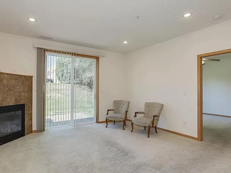 1345 Echo Lake Ct — Photo 15